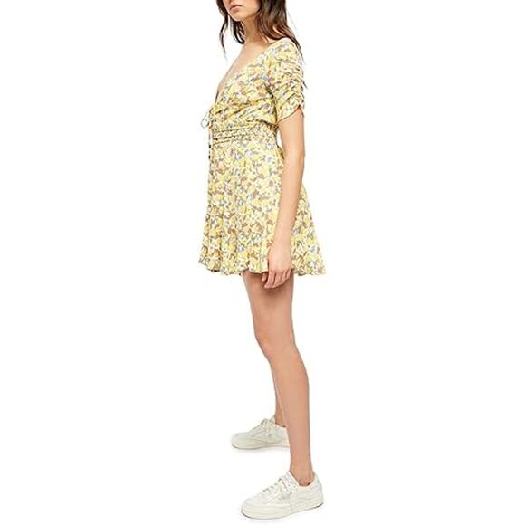 Free People Forget Me Not Mini Dress 8 Floral Ruched Short Sleeve Ivory Combo - Picture 3 of 15